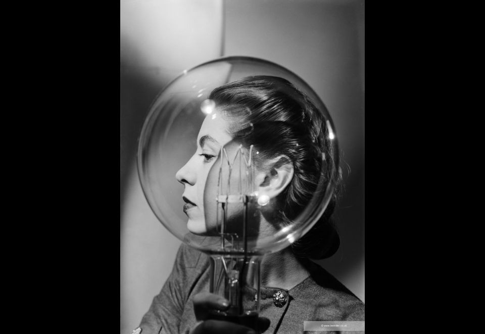 You are currently viewing Lee Miller