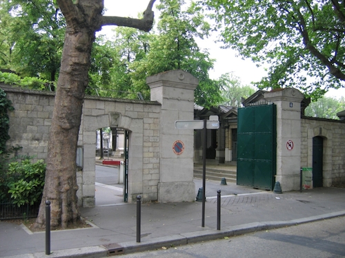 You are currently viewing Humour et esprit au cimetière Montparnasse